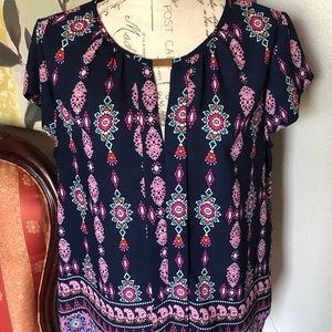 Pretty short sleeve blouse